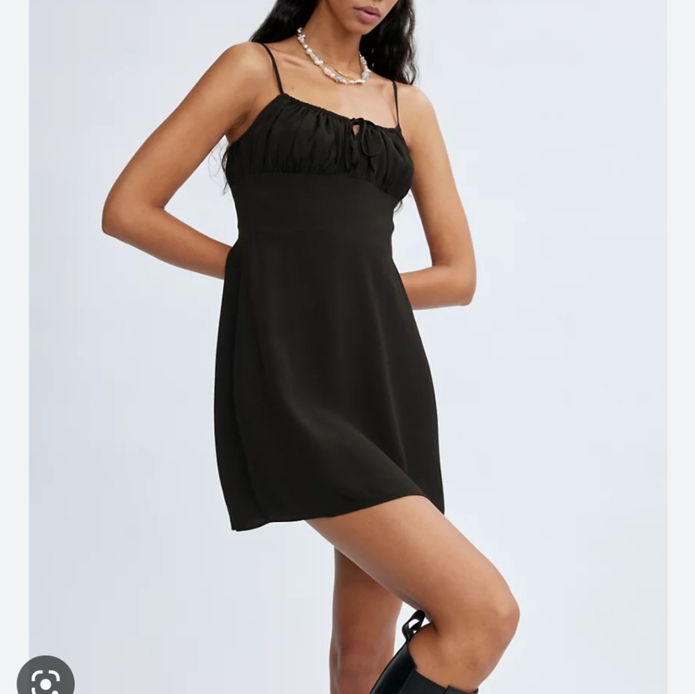 Aritzia Sunday Best Delilah Mini Dress S black